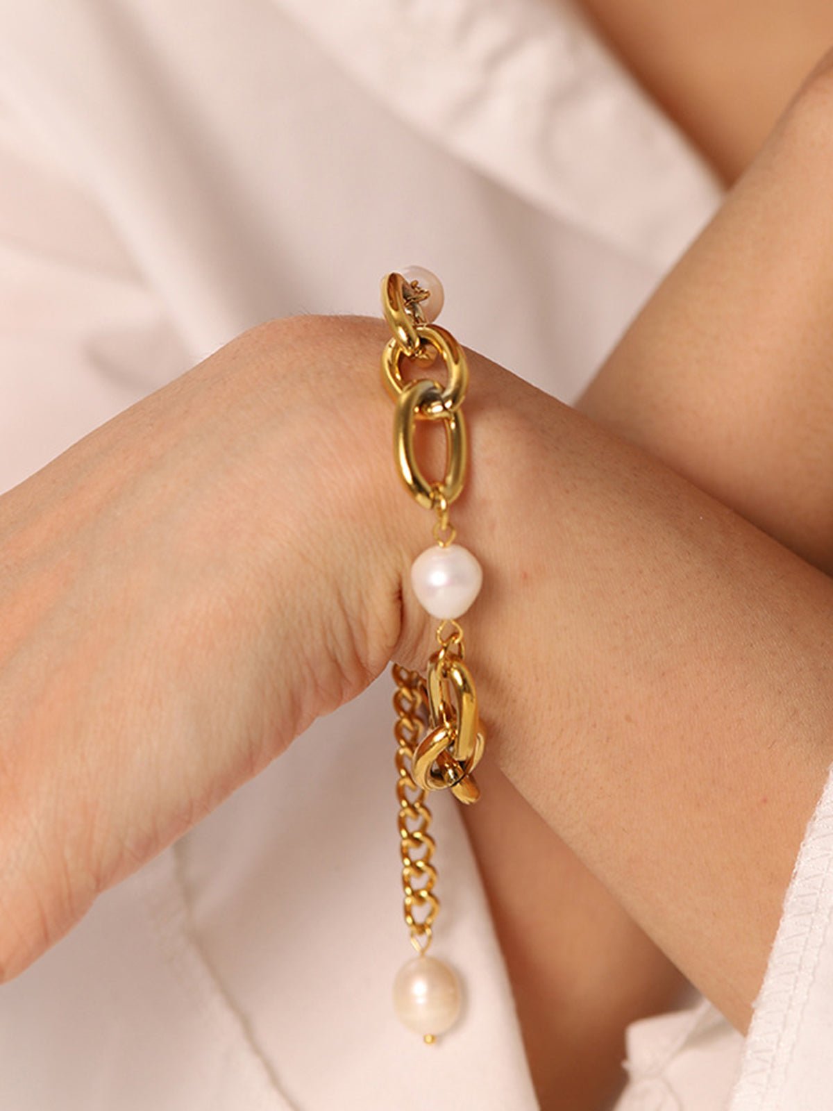 Oval Pearl Gold-Tone Chain Bracelet
