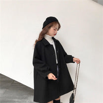 Oversized Women&#39;s Jacket With Modern Design