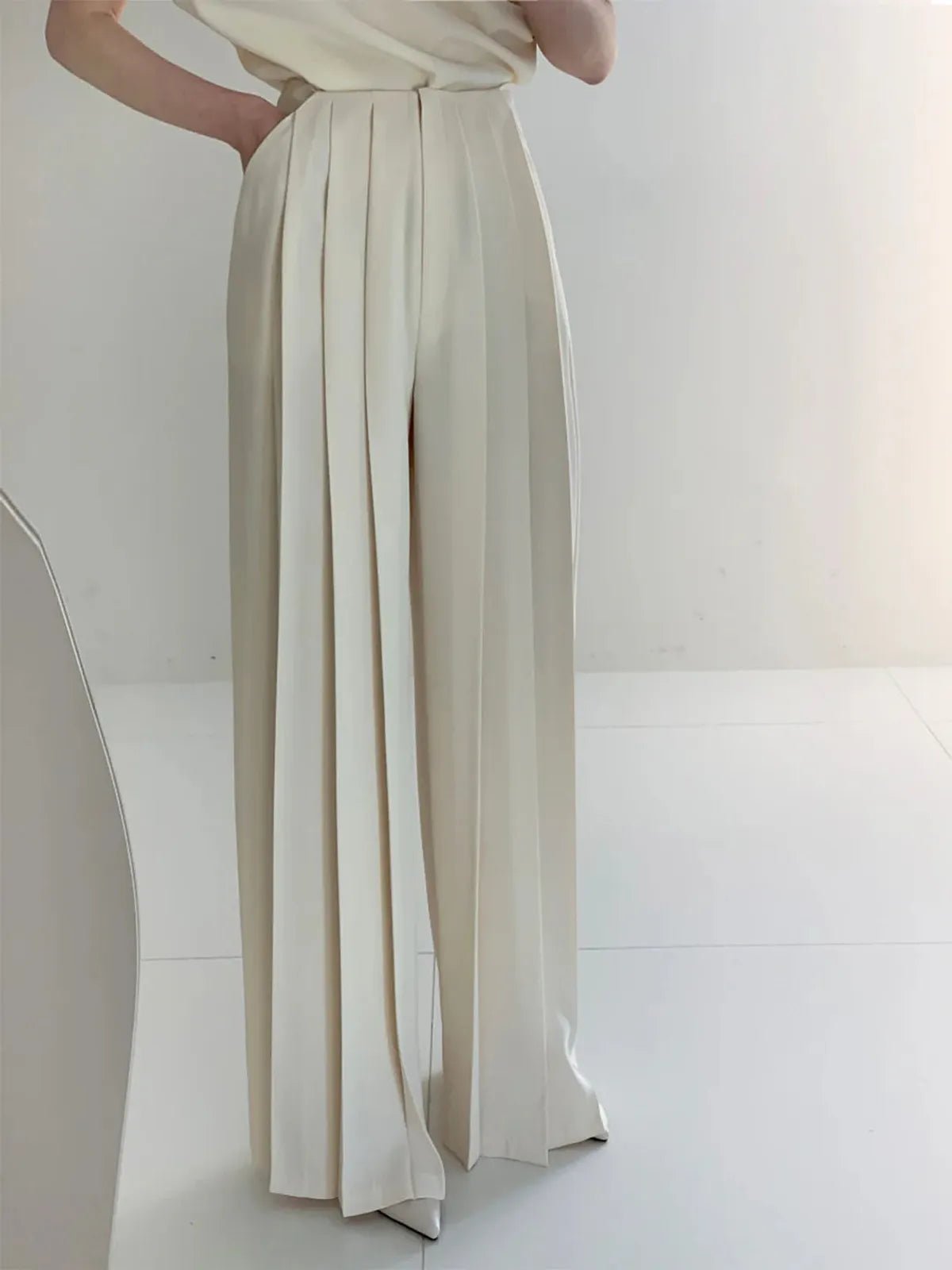 Pleated Long Pants