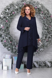 Plus Size Embroidered Three-Piece Suit With Lace Details
