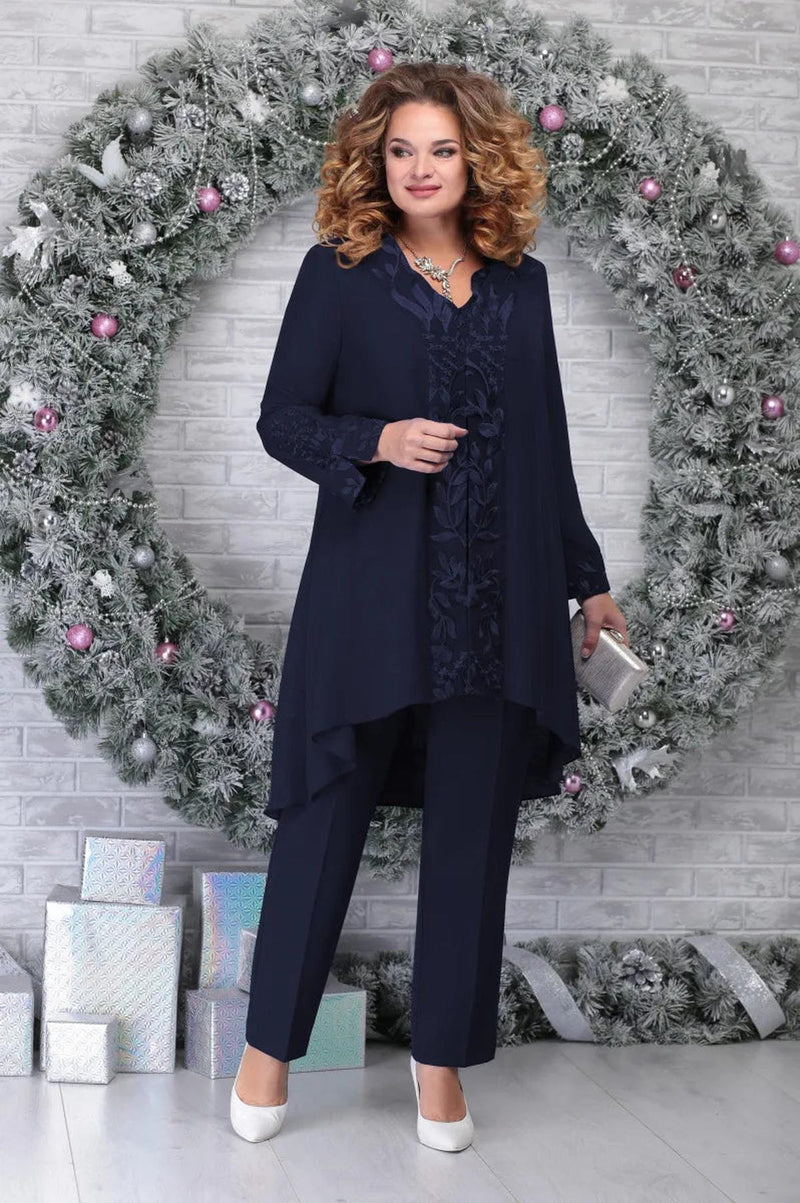 Plus Size Embroidered Three-Piece Suit With Lace Details