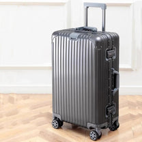 Premium Aluminium-Magnesium Hard Shell Suitcase With 360° Spinner Wheels