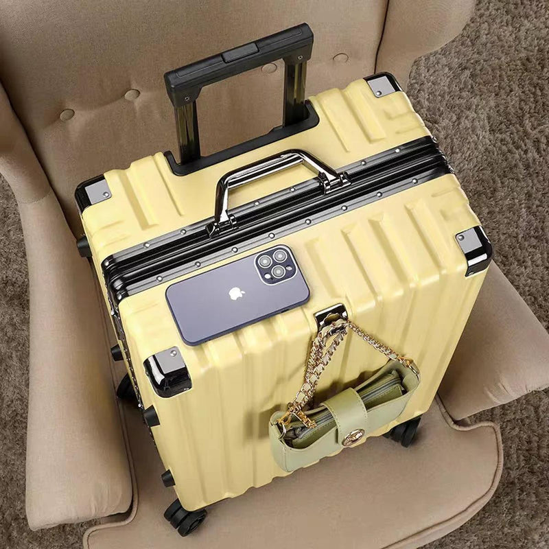 Premium Hard-Shell Suitcase With Aluminium Frame And 360° Spinner Wheels