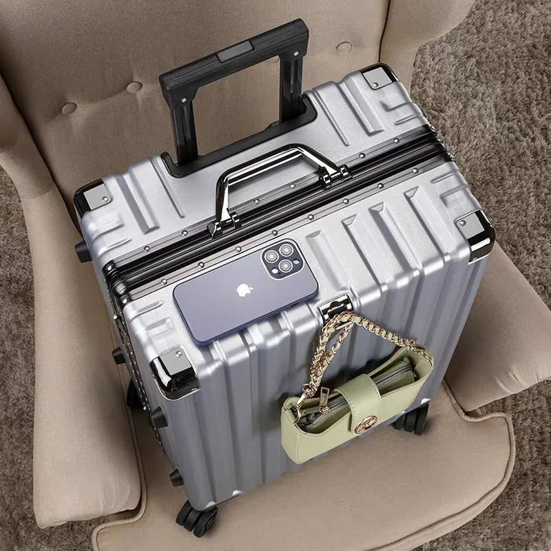 Premium Hard-Shell Suitcase With Aluminium Frame And 360° Spinner Wheels