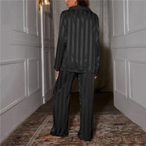 Satin Pyjama Set For Women With Relaxed Fit And Breast Pocket