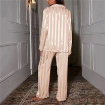 Satin Pyjama Set For Women With Relaxed Fit And Breast Pocket