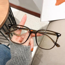 Short-Sighted Prescription Glasses with Blue Light Protection