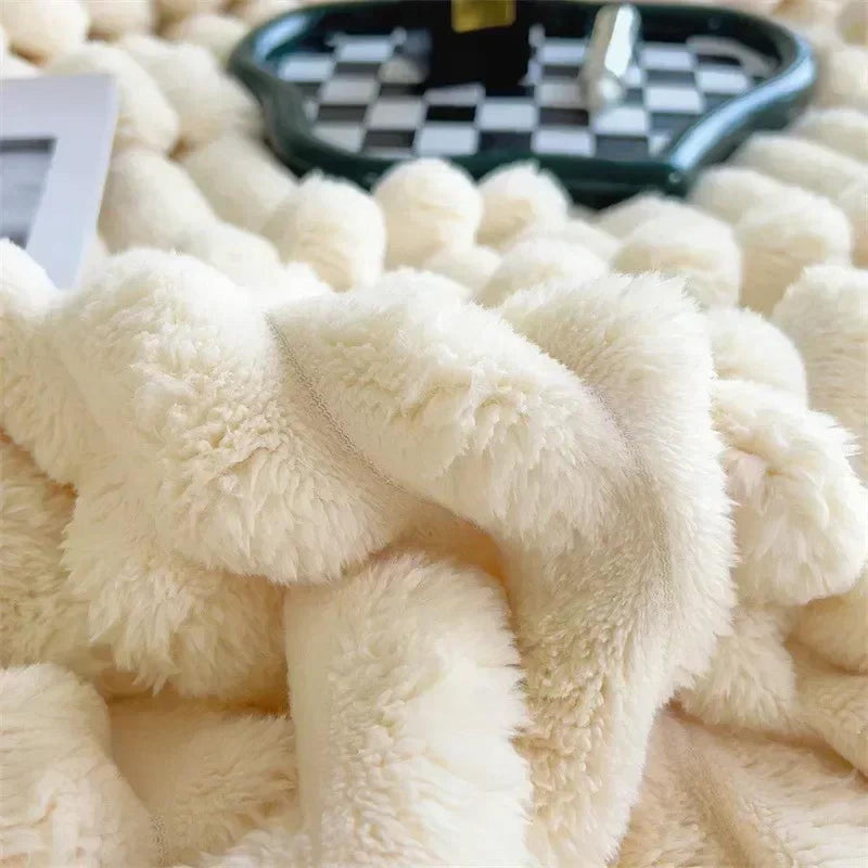 Soft Plush Maxi Blanket For Cozy Comfort