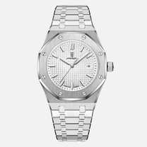 Sophisticated Stainless Steel Men&#39;s Watch With Minimalist Dial