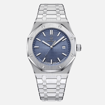 Sophisticated Stainless Steel Men&#39;s Watch With Minimalist Dial