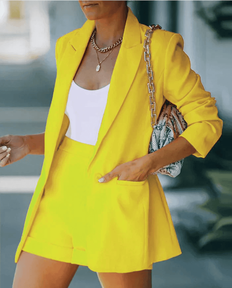 Stylish Blazer And Shorts Set For Women