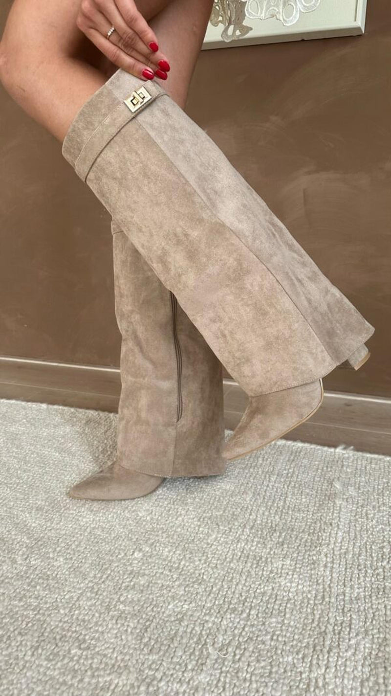 Stylish Buckle Boots in Suede and Faux Leather