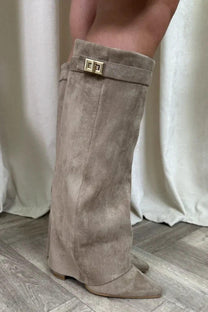 Stylish Buckle Boots in Suede and Faux Leather