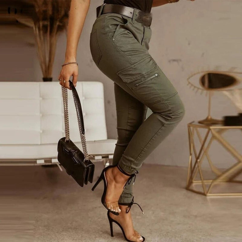 Stylish Cargo Jeans With Practical Pockets