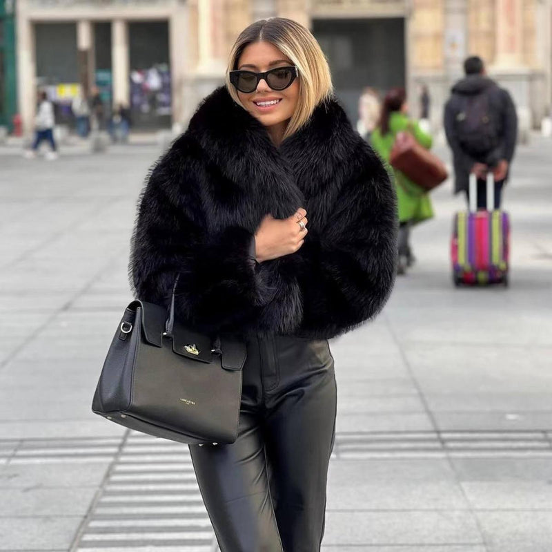 Stylish Faux Fur Coat for Elegant Comfort on Cold Days