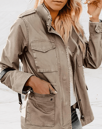 Stylish Spring Jacket With Tailored Fit And Multiple Pockets