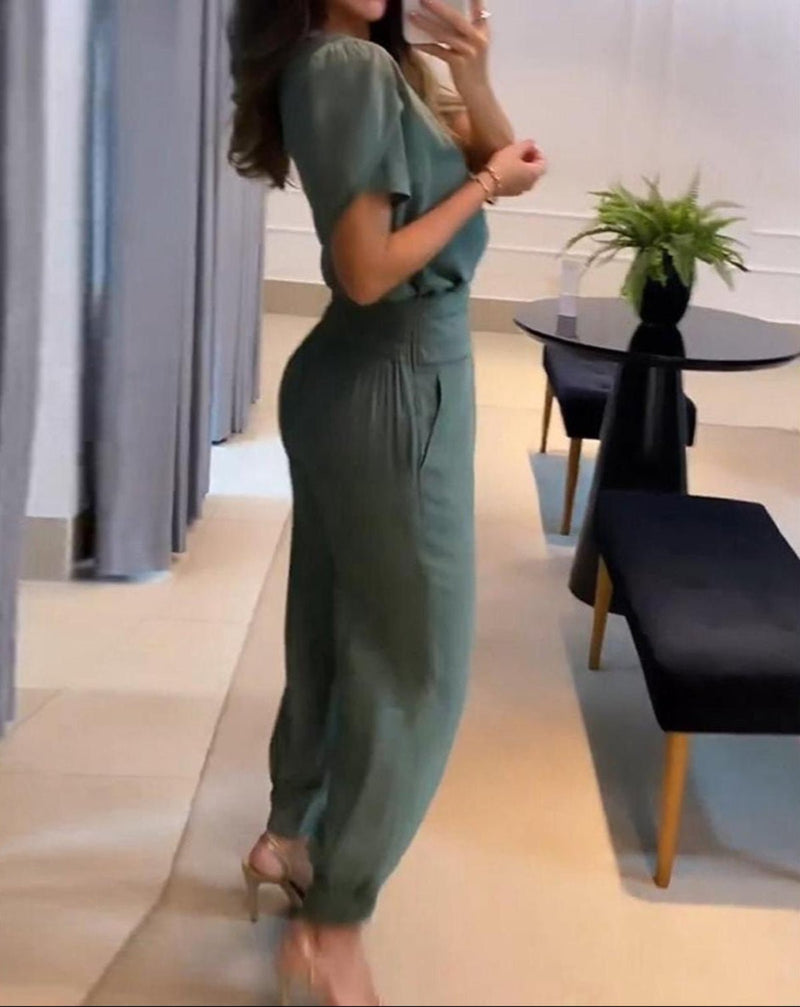 Stylish Two-Piece Women&#39;s Set With V-Neck Top And High-Waisted Trousers
