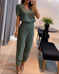 Stylish Two-Piece Women&#39;s Set With V-Neck Top And High-Waisted Trousers