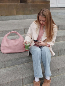 Stylish Vegan Leather Women&#39;s Tote Bag With Spacious Interior