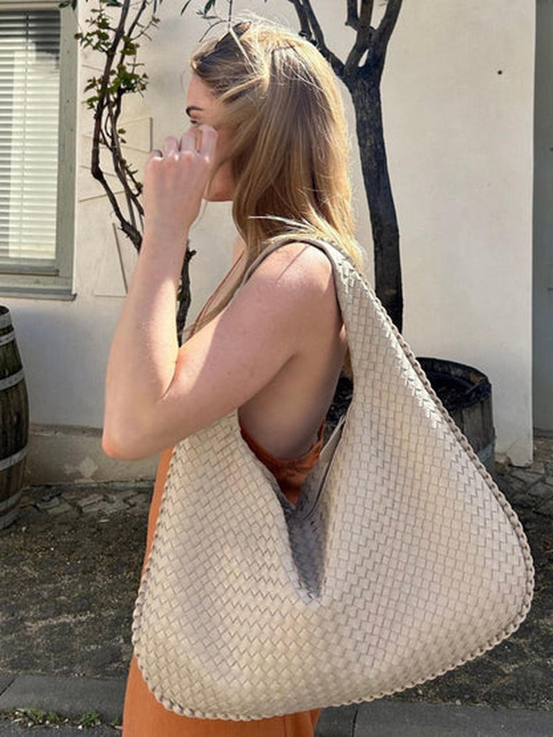 Stylish Vegan Leather Women&#39;s Tote Bag With Spacious Interior