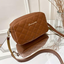Stylish Women&#39;s Handbag With Versatile Design