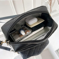 Stylish Women&#39;s Handbag With Versatile Design