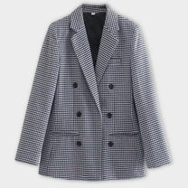 Tailored Women&#39;s Blazer With Lapel Collar