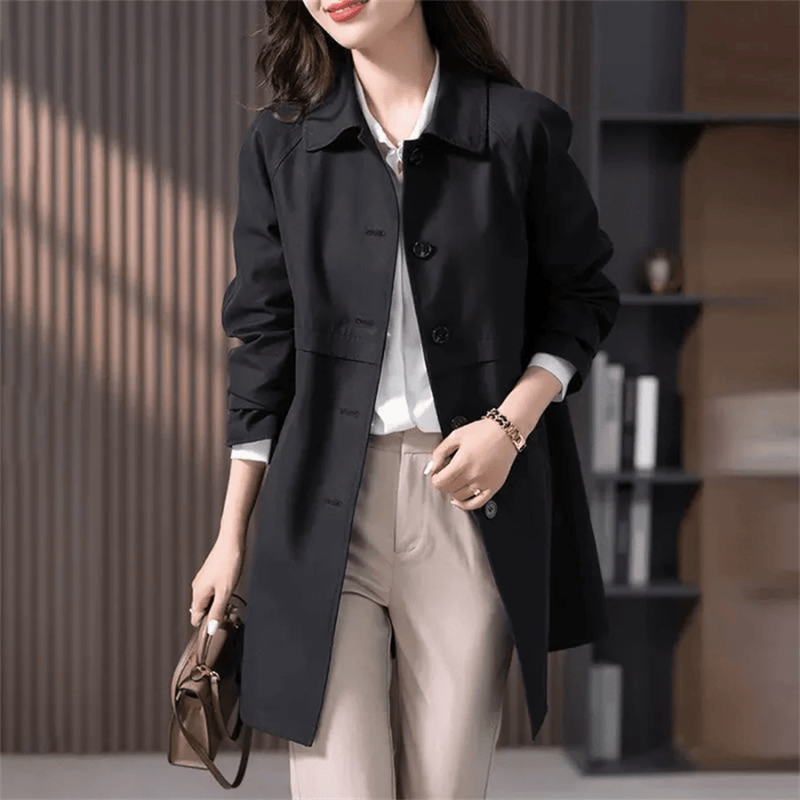 Tailored Women&#39;s Trench Coat With Classic Collar