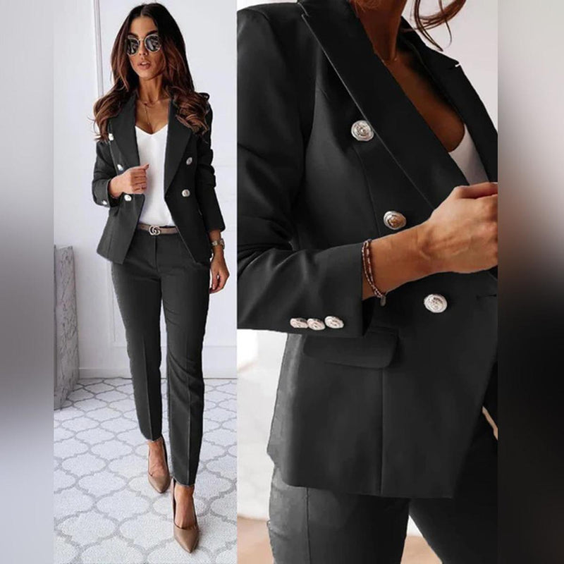 Two-Piece Women&#39;s Suit With Blazer And Tailored Trousers