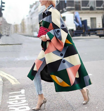 Waterproof Printed Women&#39;s Coat With Long Sleeves