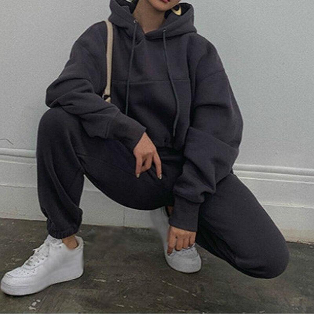 Women&#39;s 2-Piece Tracksuit With High-Waisted Pants And Jacket