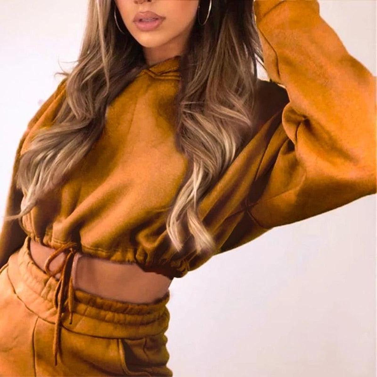 Women&#39;s 2-Piece Tracksuit With High-Waisted Pants And Jacket