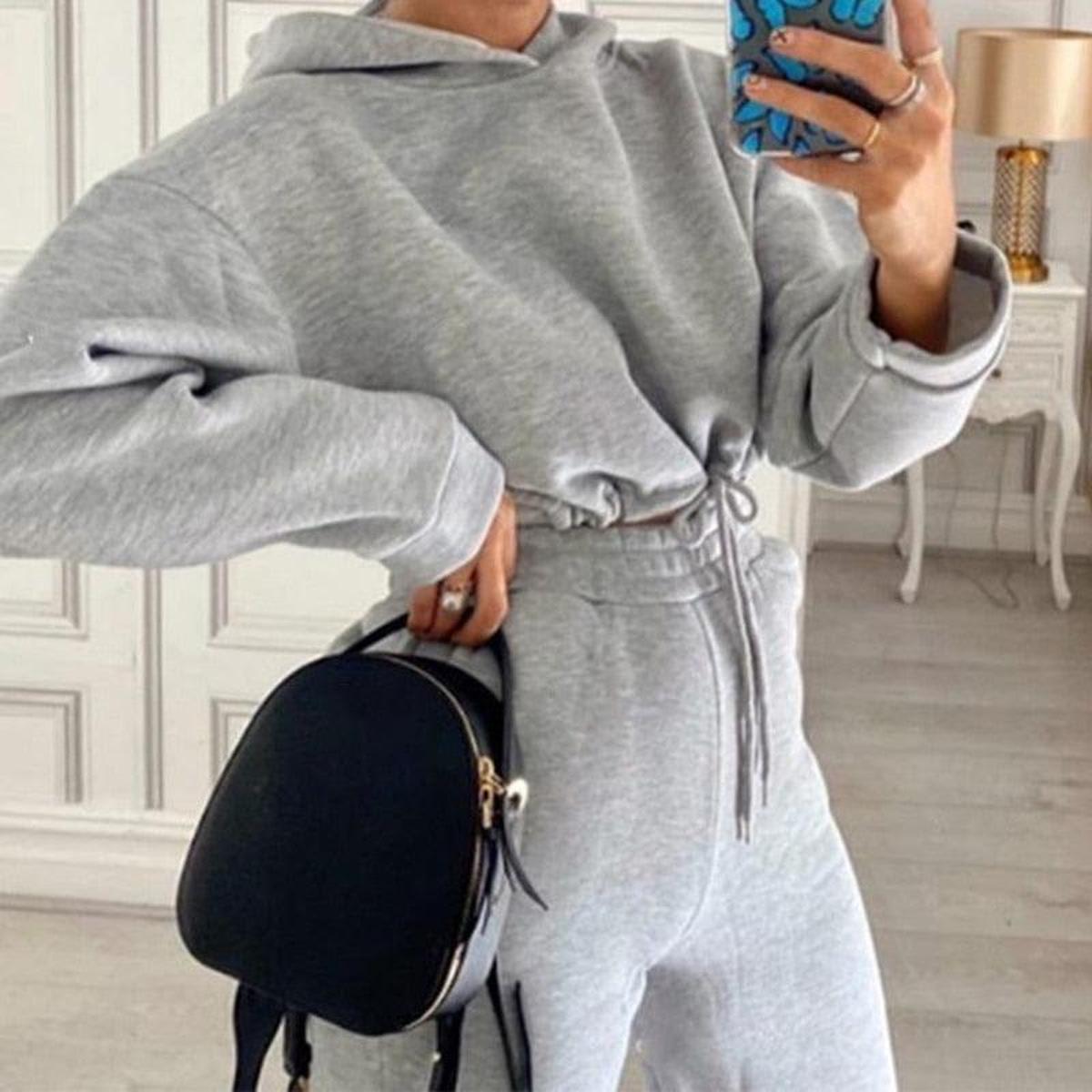 Women&#39;s 2-Piece Tracksuit With High-Waisted Pants And Jacket