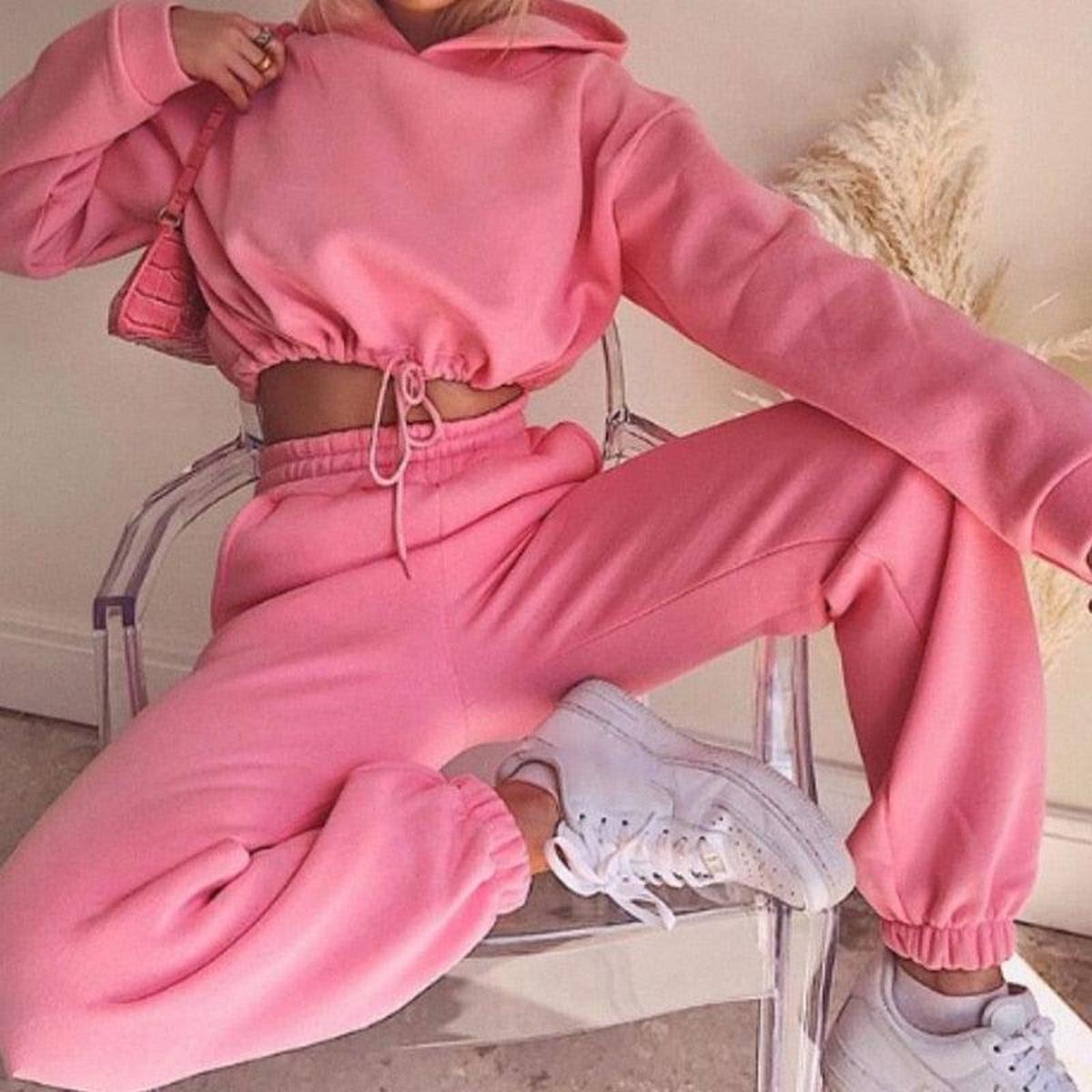 Women&#39;s 2-Piece Tracksuit With High-Waisted Pants And Jacket