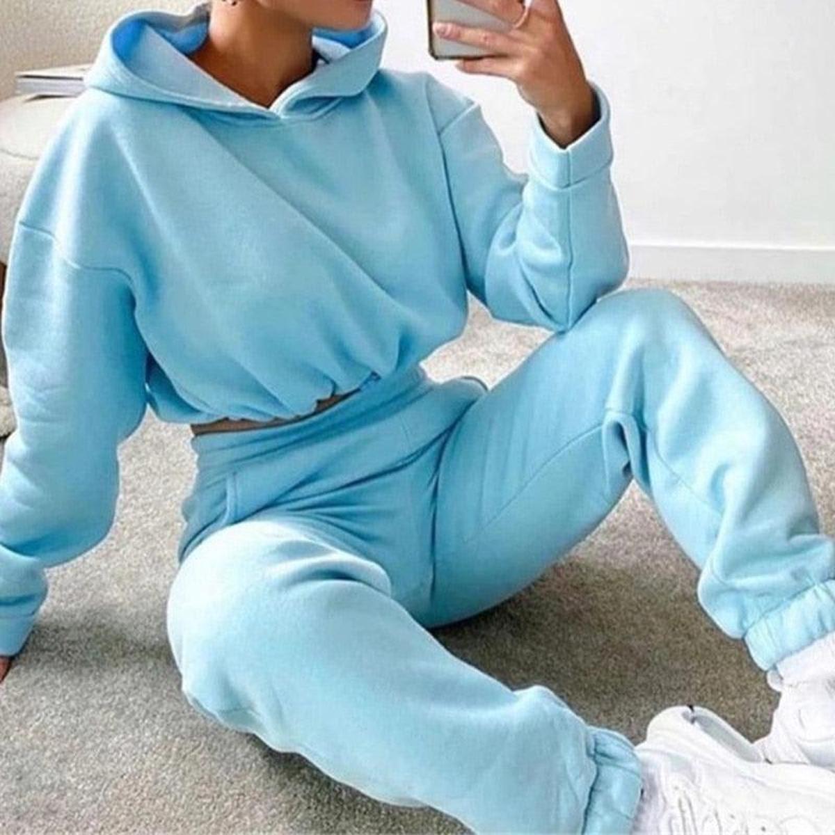 Women&#39;s 2-Piece Tracksuit With High-Waisted Pants And Jacket