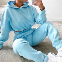 Women&#39;s 2-Piece Tracksuit With High-Waisted Pants And Jacket