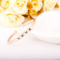 Women&#39;s Adjustable Elegant Bracelet