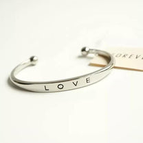 Women&#39;s Adjustable Elegant Bracelet