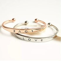 Women&#39;s Adjustable Elegant Bracelet