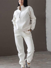 Women&#39;s Athletic Tracksuit With Elastic Waistband And Zippered Pockets
