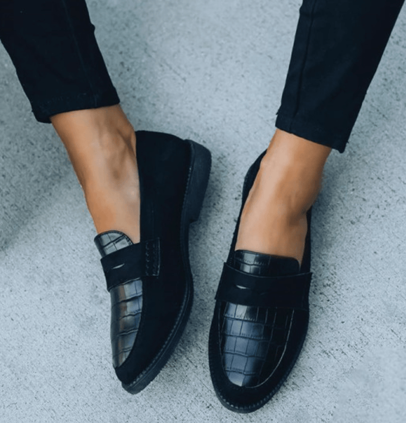 Women&#39;s Black Leather Slip-On Shoes