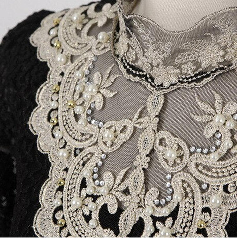 Women&#39;s Blouse With Autumn Embroidery And Lace Appliqués