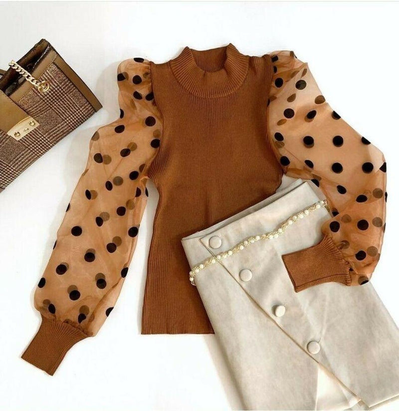 Women&#39;s Blouse With Pull-On Closure