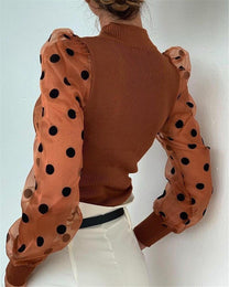 Women&#39;s Blouse With Pull-On Closure