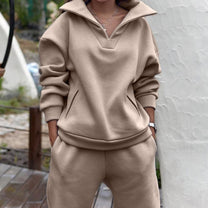 Women&#39;s Breathable Tracksuit With Elastic Waistband