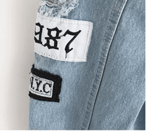 Women&#39;s Classic Denim Jacket With Button Closure And Pockets