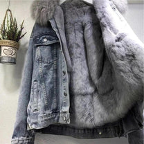Women&#39;s Classic Fit Denim Jacket