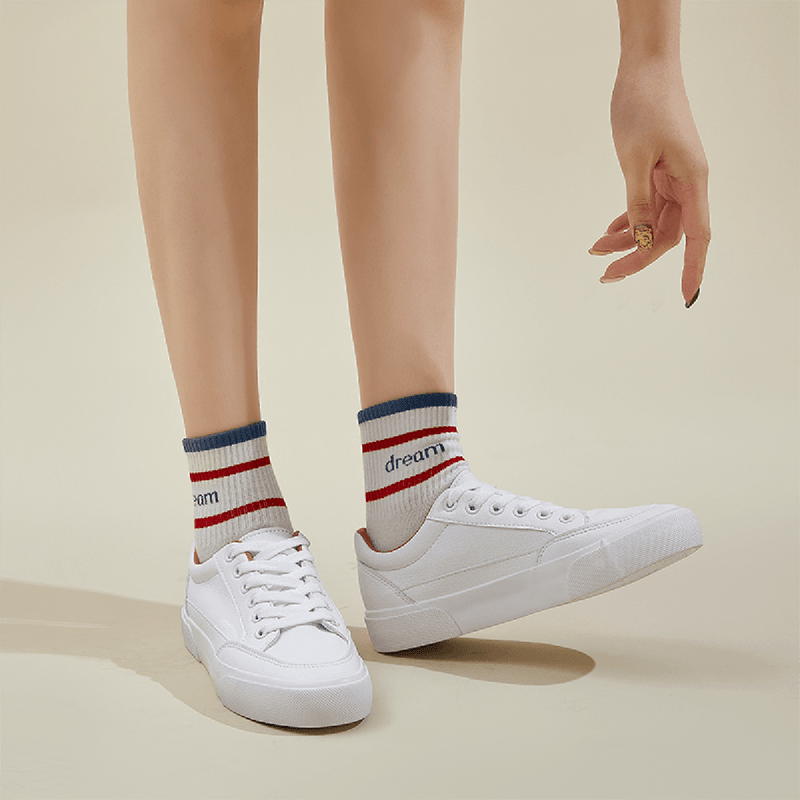 Women&#39;s Cushioned Lace-Up Sneakers With Non-Slip Rubber Outsole
