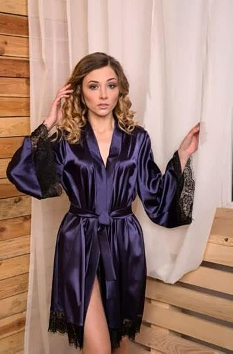 Women&#39;s Elegant Nightgown With Lace Details