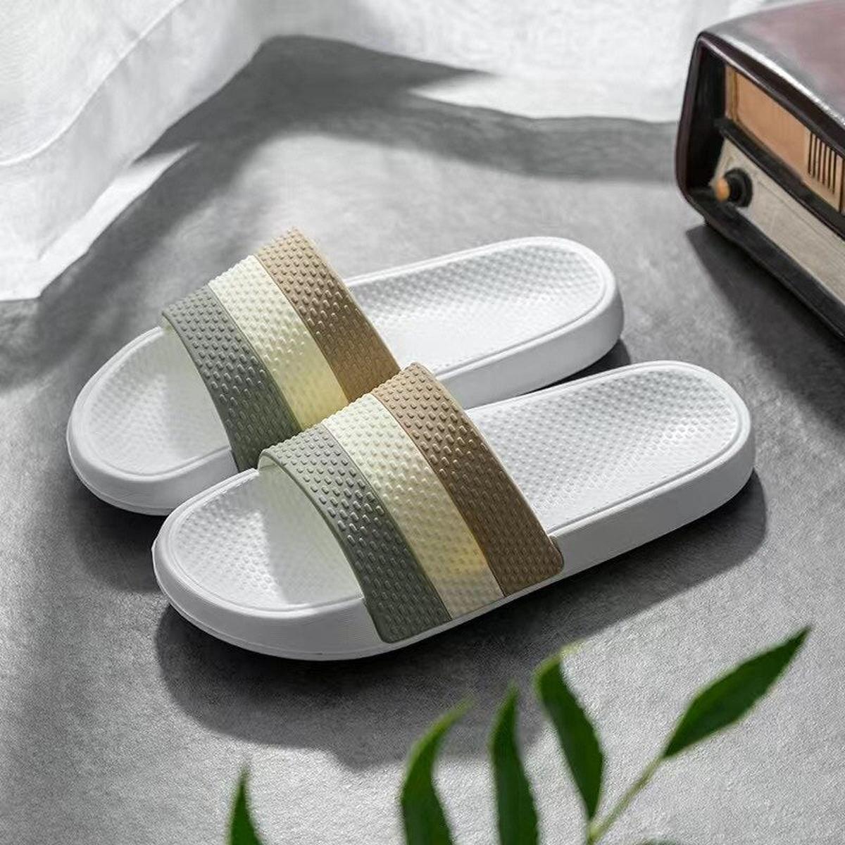 White / 10